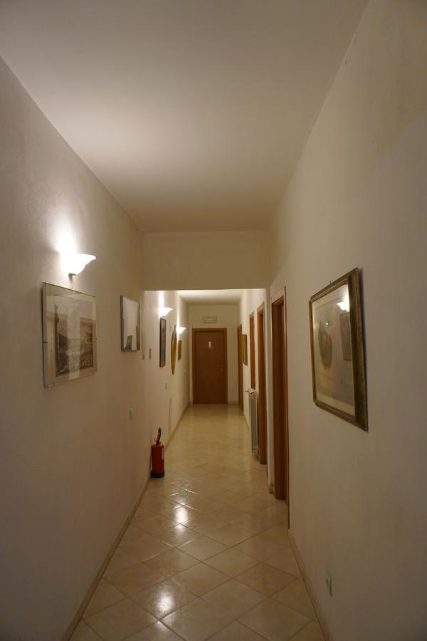 Hostel Centrale 佛罗伦萨 外观 照片